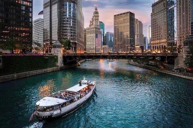 Chicago Luxury Minibus City Tour and Architecture River Cruise - Cloud Gate at Millennium Park: The Bean Stop You’ll Want to Repeat