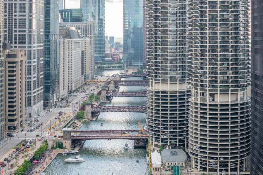 Chicago: Magnificent Mile Tour With Optional 360 Chicago - Optional 360 Chicago Upgrade: 1,030 Feet Over Lake Michigan