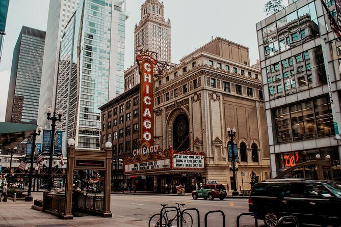 Chicago Mobs and Haunts Walking Tour - Meeting at Congress Plaza Hotel and Staying on Track