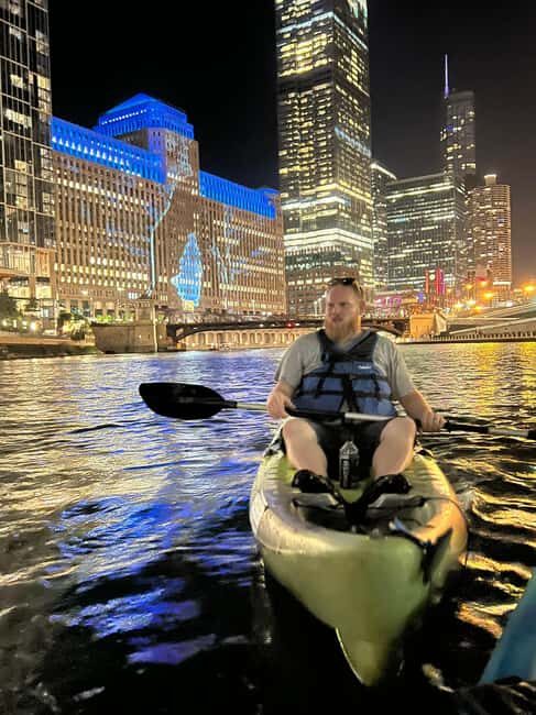 Chicago: Moonlight Paddle Tour on the Chicago River - Moonlight Kayaking on the Chicago River: The 1.5-Hour Rhythm