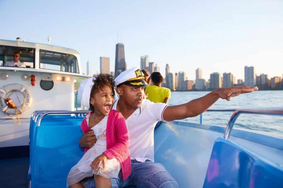 Chicago: Narrated Sightseeing River and Lake Cruise - Lake Michigan Time: Navy Pier, the Lighthouse, and a Full Skyline