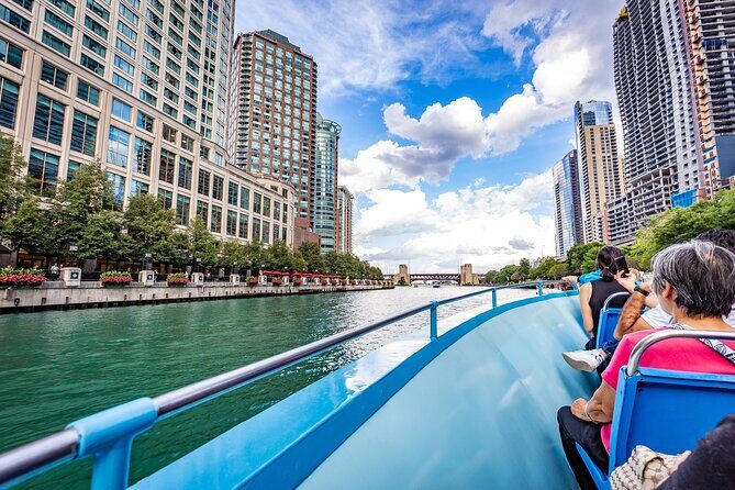 Chicago Premium Driving Tour with River Boat Cruise and Sky Deck - Downtown Pickup and the Small-Group Advantage (Why It Feels Easier)