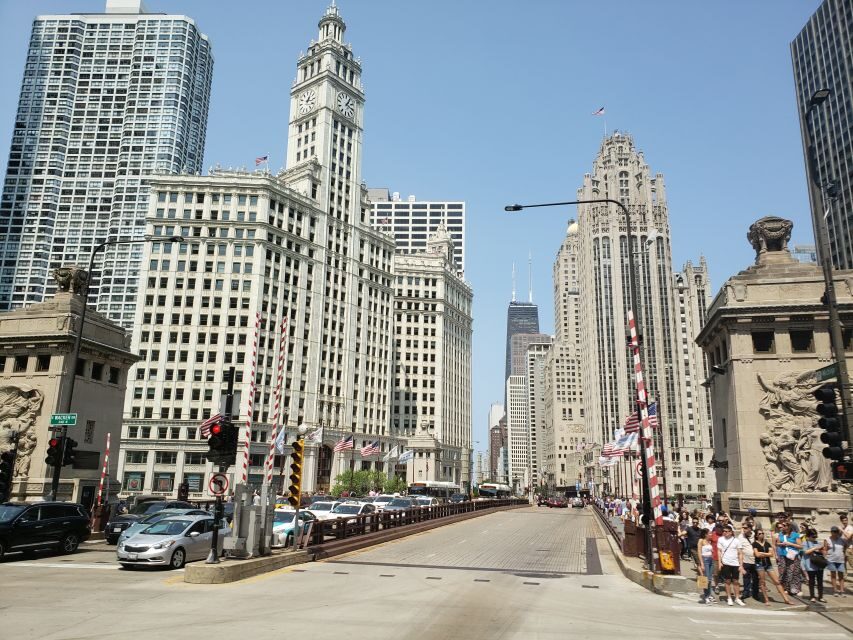 Chicago: Private Architecture Tour - 3 or 6 Hours - The Oak Park add-on: Unity Temple, Forest Street, and Wright interiors