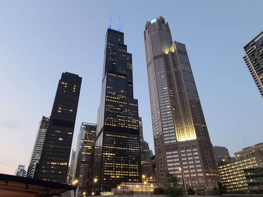 Chicago River: 1.5-Hour Guided Architecture Cruise - Marina City and the Merchandise Mart: two skyline lessons in one sweep