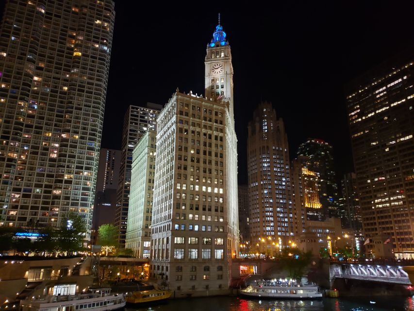 Chicago River: 1.5-Hour Guided Architecture Cruise - Art Deco, modernist, and the Chicago style shift you can actually see