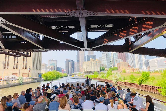 Chicago River 90-Minute Architecture Boat Tour - How the boat layout changes your experience