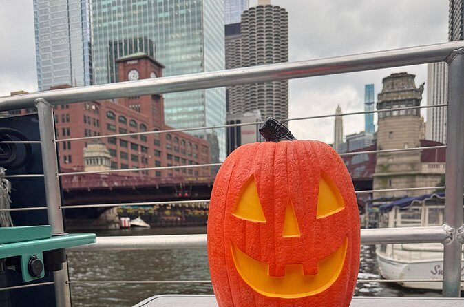 Chicago River Guided Ghost Tour - The 1871 Great Chicago Fire Start Site: When Sightseeing Gets Real