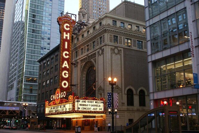 Chicago Seasonal Stroll Walking Tour of Holiday Attractions - Key highlights worth your attention