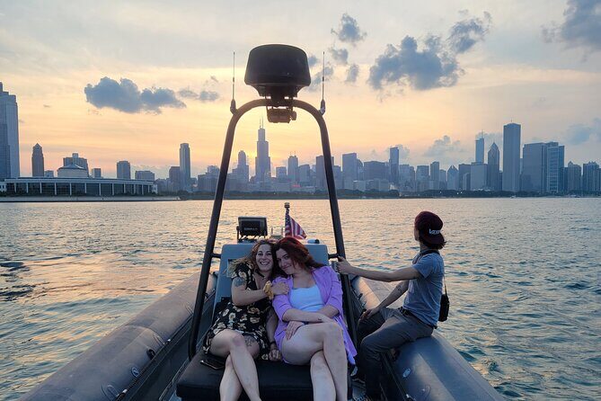 Chicago Shoreline Adventure Boat Tour - Why the high-speed format changes the whole sightseeing game