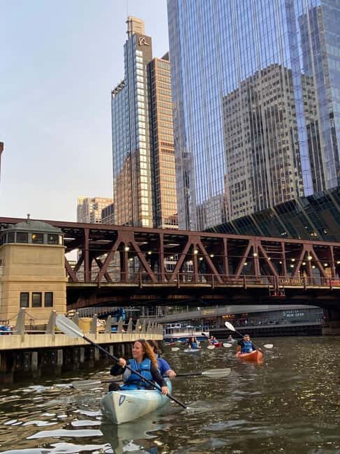 Chicago: Sunset Kayak Tour on the Chicago River - Golden Hour on the Chicago River: Why This Kayak Tour Feels So Right