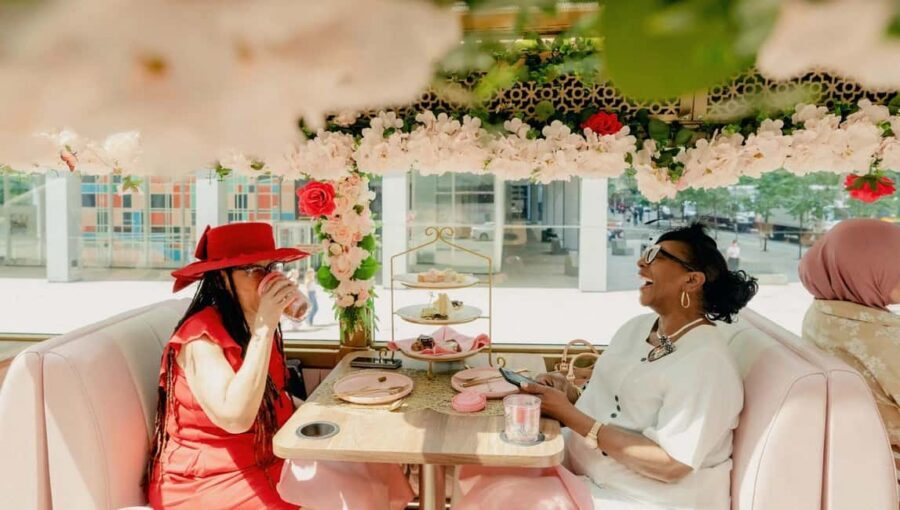 Chicago: Tea Around Town With Curated Teas & Iconic Sights - Food pace and cup size: small details that affect comfort