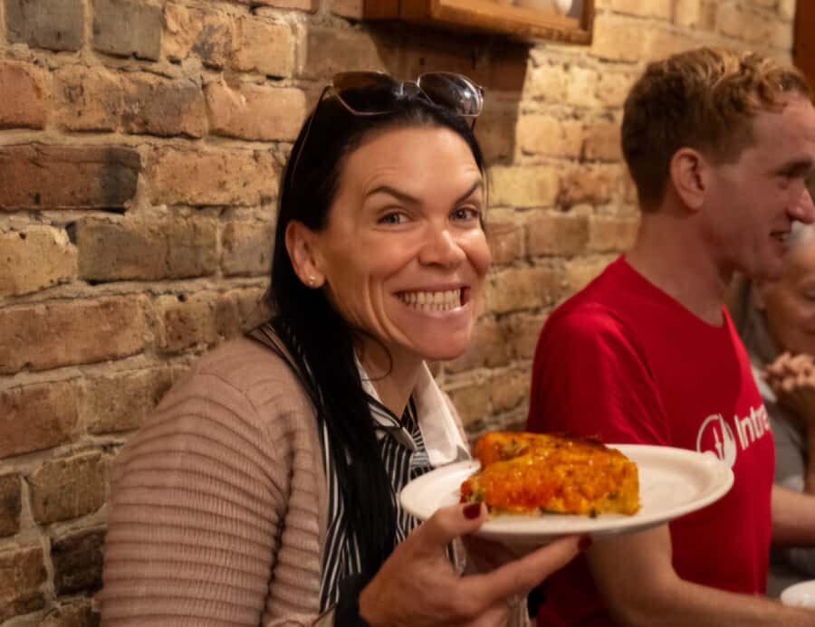 Chicago: The Ultimate Foodie Walking Tour with Tasty Stops - What’s included: the three main samples, plus an ending treat