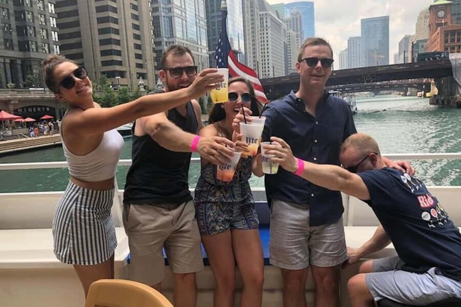 Chicago: Tiki Bar Cruise on Chicago River or Lake Michigan - Key things to know before you go