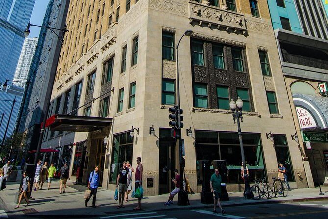 Chicago Walking Tour: A Walk Through Time - A 90-minute Chicago architecture walk that actually fits your schedule