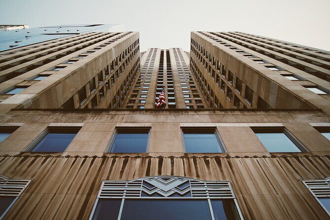 Chicago Walking Tour: Art Deco Skyscrapers Riverfront - Stop 4: 66 E Wacker Place (the former Chicago Motor Club Building)