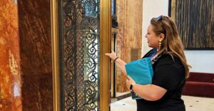 Chicago Walking Tour: See Inside Art Deco Masterpieces - The Meeting Point at 425 S. Financial Place (And What to Spot)