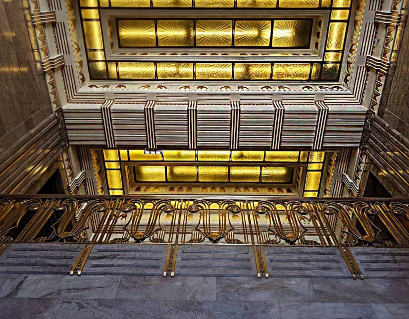 Chicago Walking Tour: See Inside Art Deco Masterpieces - Two Hours and About 1.5 Miles: How the Tour Actually Feels