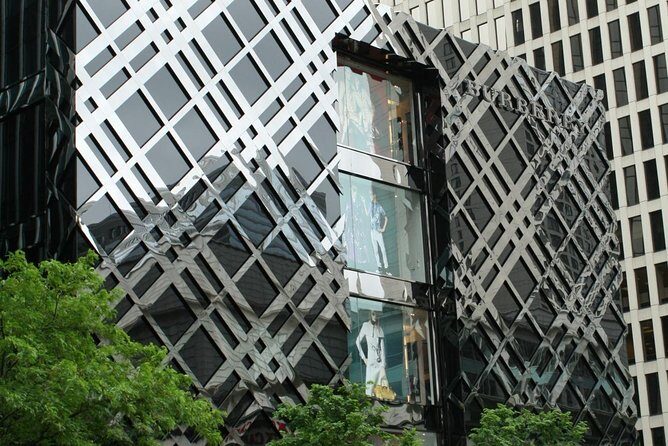 Chicago Walking Tour: The Magnificent Mile - Meeting at 111 E Wacker Dr: Starting at the Chicago Architecture Center