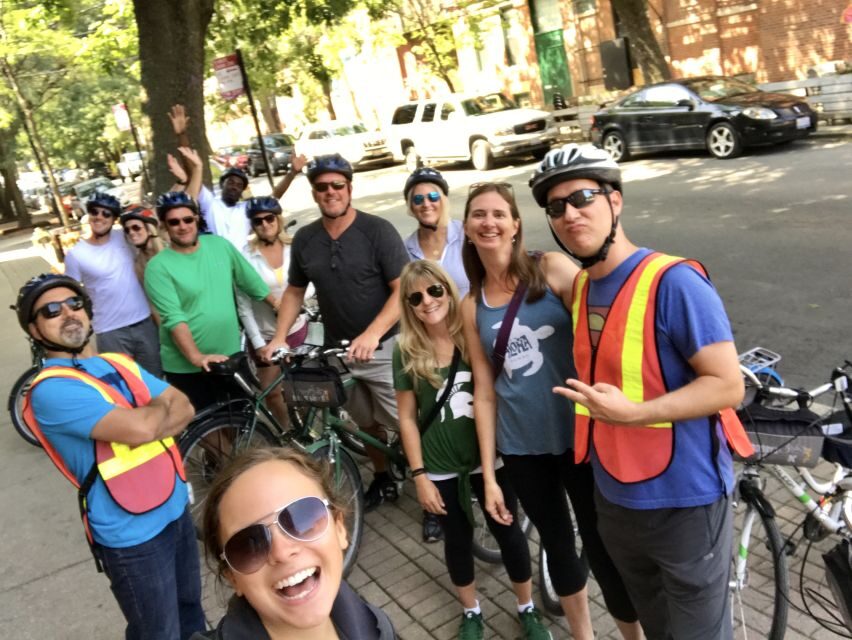 Chicago: Westside Food Tasting Bike Tour with Guide - Between stops: mansions, a quick rhythm shift, and Wicker Park flavor
