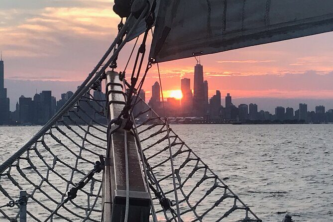 Chicago's Fireworks Show aboard Tall Ship Windy! - The fireworks from Lake Michigan: your seat is part of the show