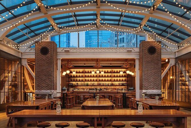 Chicago's Secret Interiors Architectural Walking Tour - Stop 4: The Rookery Building and the Sunday closure reality
