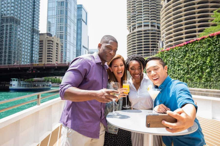 City Cruises Chicago: Brunch, Lunch, or Dinner River Cruise - Cash Bar, Cocktails, and the Photo Factor
