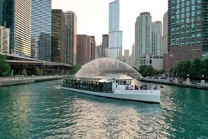 City Cruises Chicago: Fireworks Premier Plus Dinner Cruise - Boarding, staff flow, and how the ship sets the tone