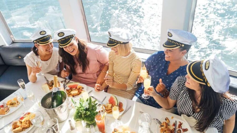 City Cruises Chicago: Lake Michigan Lunch or Dinner Cruise - Key Points You’ll Care About