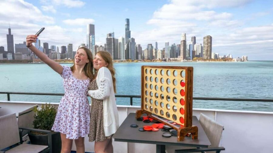 City Cruises Chicago: Lake Michigan Lunch or Dinner Cruise - Setting Sail From Navy Pier: What the 2-Hour Cruise Feels Like