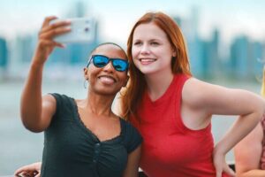 City Cruises Chicago: Signature Brunch Cruise on Lake Michigan - Boarding at 600 E Grand Ave: The Fast Route to Relaxation