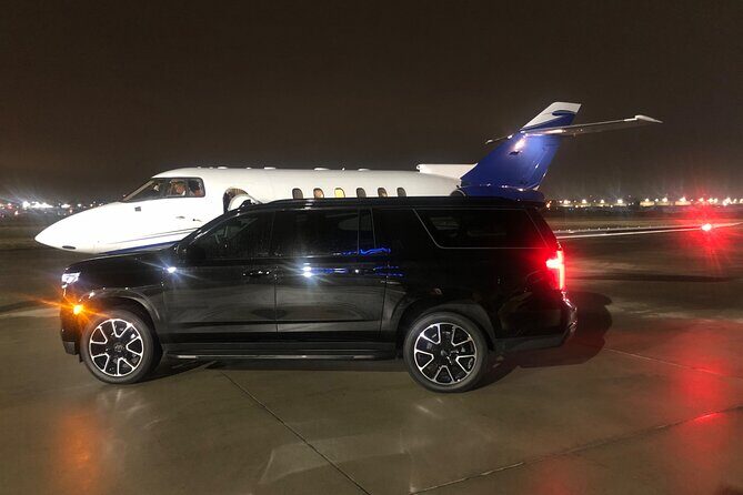 Curbside SUV Transfer from ORD to Downtown Chicago - Downtown drop-off at your door: less hassle, more Chicago time