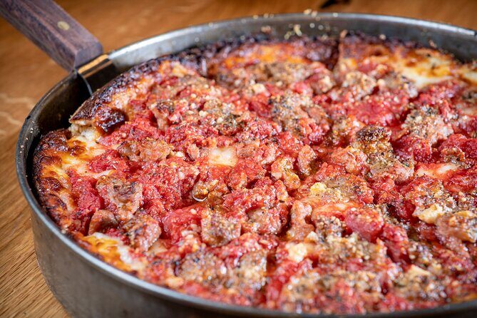 Downtown Chicago Walking Pizza Tour - Magnificent Mile Stop and the Zarella Finish: Ending on a Strong Note