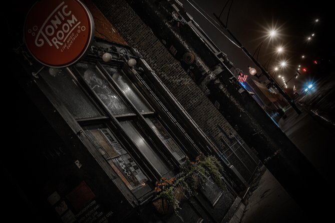 Embers of the Windy City: Chilling Chicago Ghost Tours - Meeting Point at 601 W Webster Ave: How to Keep It Low-Stress