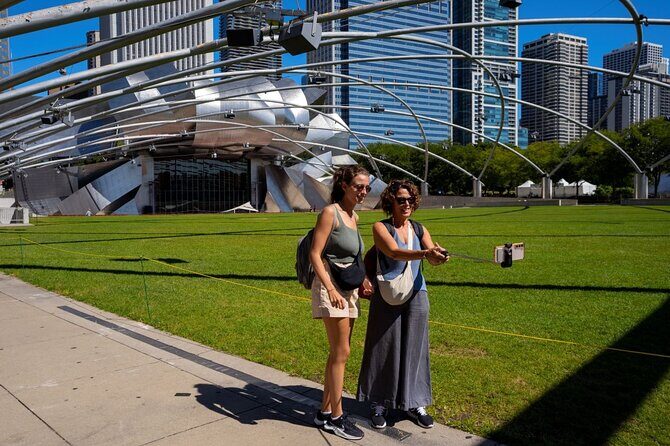 Explore Chicago’s Hidden Past: Prohibition Culture & Architecture - The River Walk: Skyline Views and a Commuter’s-Eye Perspective