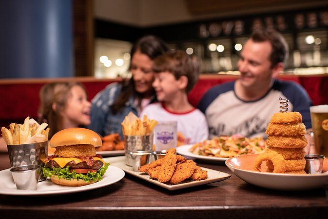 Hard Rock Cafe Chicago - Your 1.5-hour game plan: from meeting point to Rock Shop