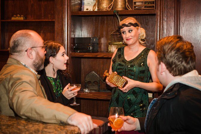 Haunted Chicago Booze and Boos Ghost Walking Tour - How the 2.5 hours actually plays out