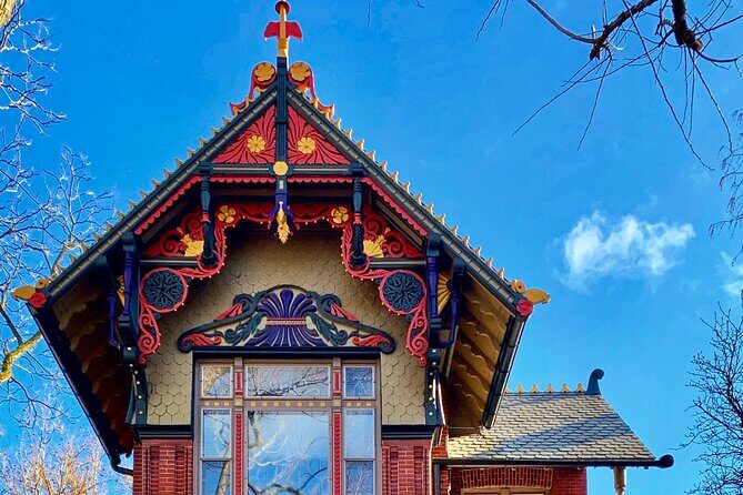 Historic Homes and Cottages of Wicker Park Walking Tour - Ronnie’s guide style: stories that connect buildings to real context