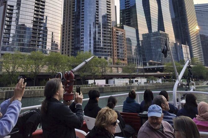 Historical and Architectural Chicago Fireboat River & Lake Cruise - What You Can Buy: Snacks, Drinks, and the Alcohol Age Rule