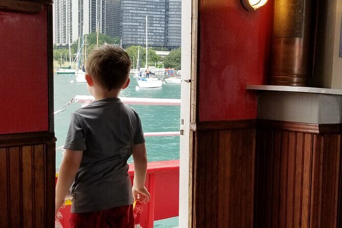 Historical Fireboat River Tour - Chicago River architecture, told like a story you can track
