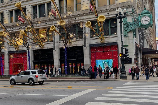 Holiday Walking Tour: Underground Chicago via the Pedway - Chicago Cultural Center and the Tiffany Dome: architecture you can actually see up close