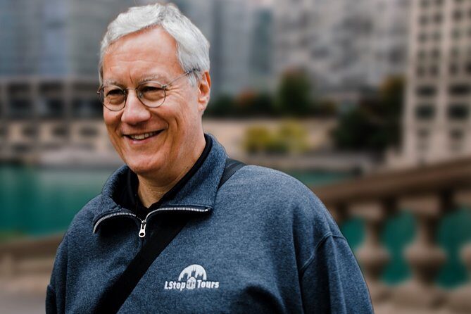 Holiday Walking Tour: Underground Chicago via the Pedway - Christkindlmarket Chicago: holiday smells, safe outdoor wandering