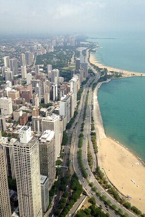 Lake Michigan Fireworks Cruise in Chicago - On Board Comfort, Restrooms, and the Cash Bar Plan
