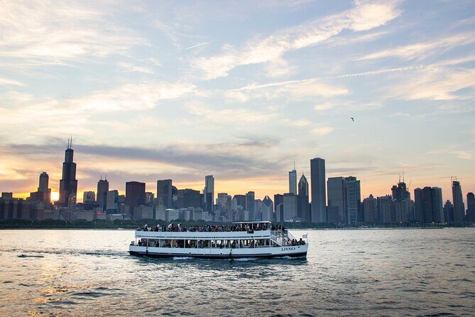 Lake Michigan Sunset Cruise in Chicago - Sunset on Lake Michigan: The Photo Moment, Plus the Comfort Question