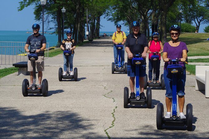 Lakefront Segway Tour in Chicago - Buckingham Fountain: Big Chicago Landmark Energy