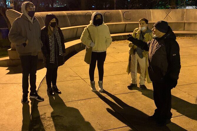 Lincoln Park Hauntings Ghost Investigation Tour - Stop 3: Lincoln Park Zoo and the bodies-under-the-cemetery rumor