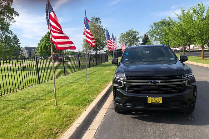 Meet and Greet Private SUV Transfer from ORD to Downtown Chicago - The car comfort you actually care about (and the luggage math)