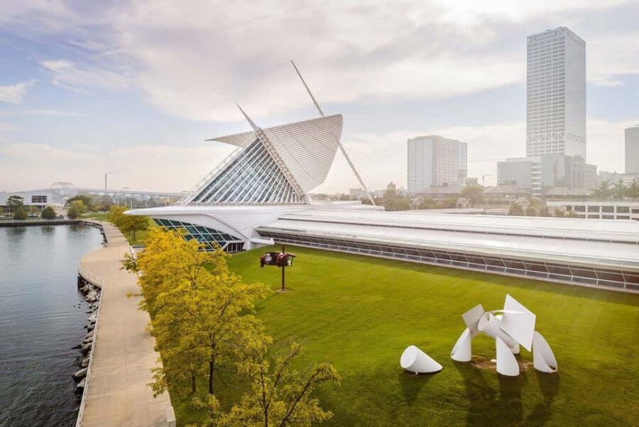 Milwaukee 1-Day Tour from Chicago - The fall foliage option: a different route during 10/04/2025–11/02/2025