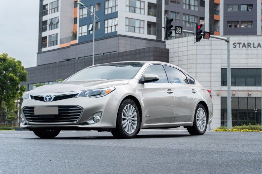 ORD Airport Private Transfer to/from Chicago - Vehicle Options: Sedan vs Minivan (And How to Choose)