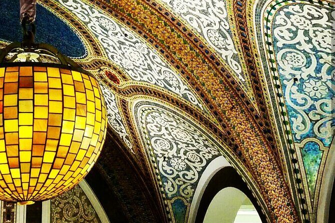 Original Chicago Architecture Interiors Tour: Dazzling Interiors - Weather, walking time, and the one audio issue to plan around