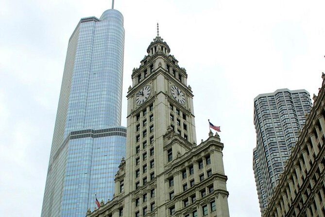 Private Chicago Architecture Tour - Pickup, mobile tickets, and staying comfortable